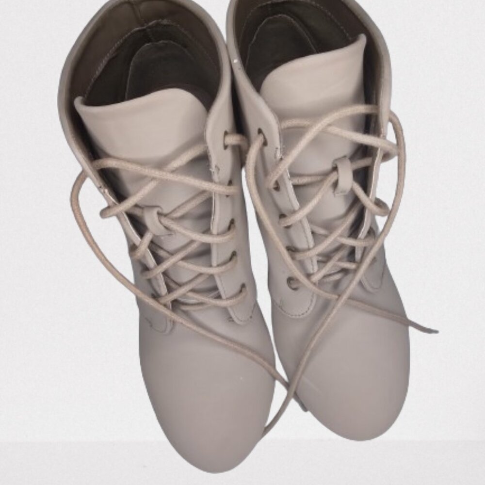 Lace Up Boot Heels Shoes Cream Beige Platform ( Charlotte Russe )